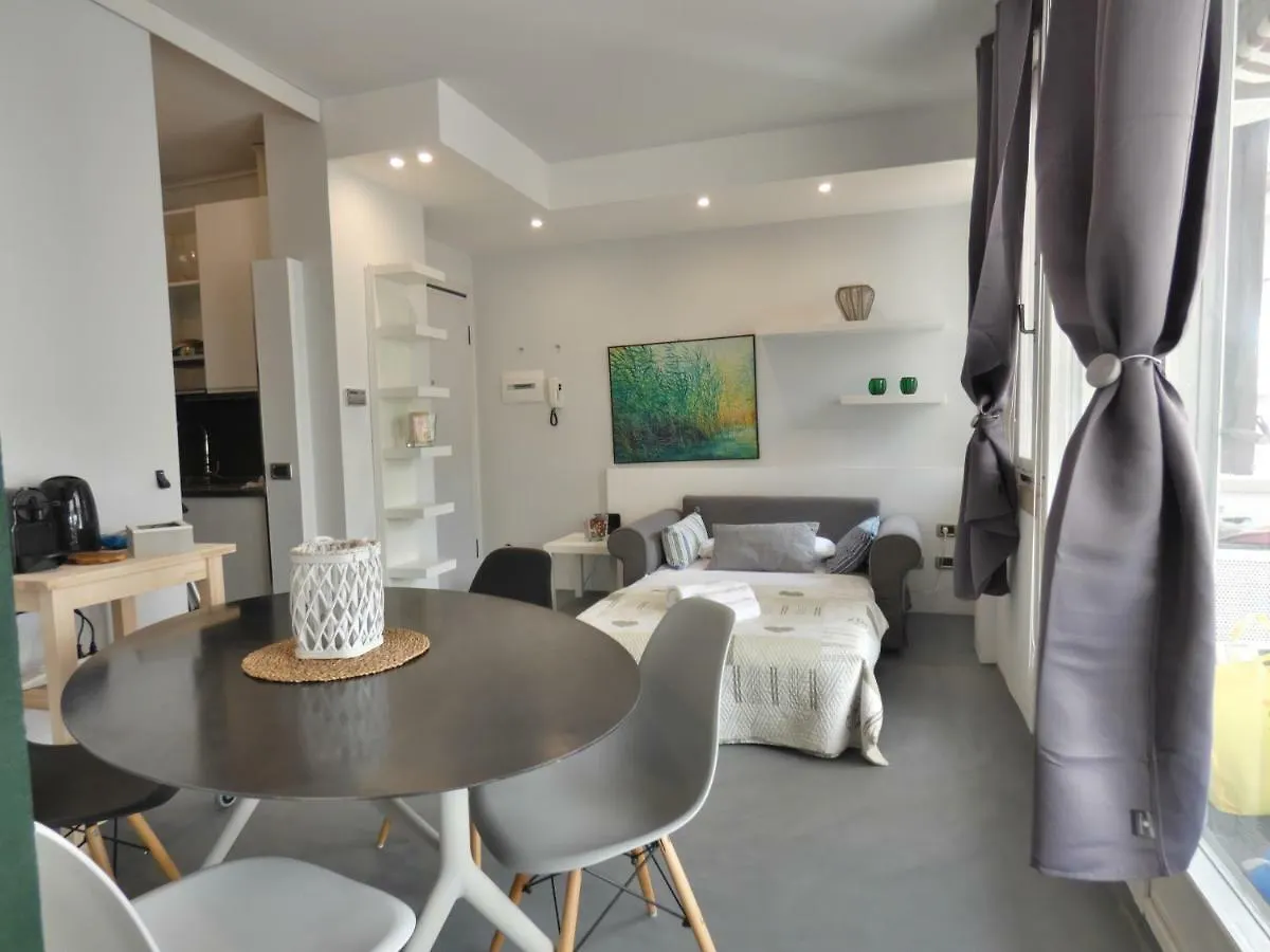 Apartment Penthouse Sirmione Close The Lake