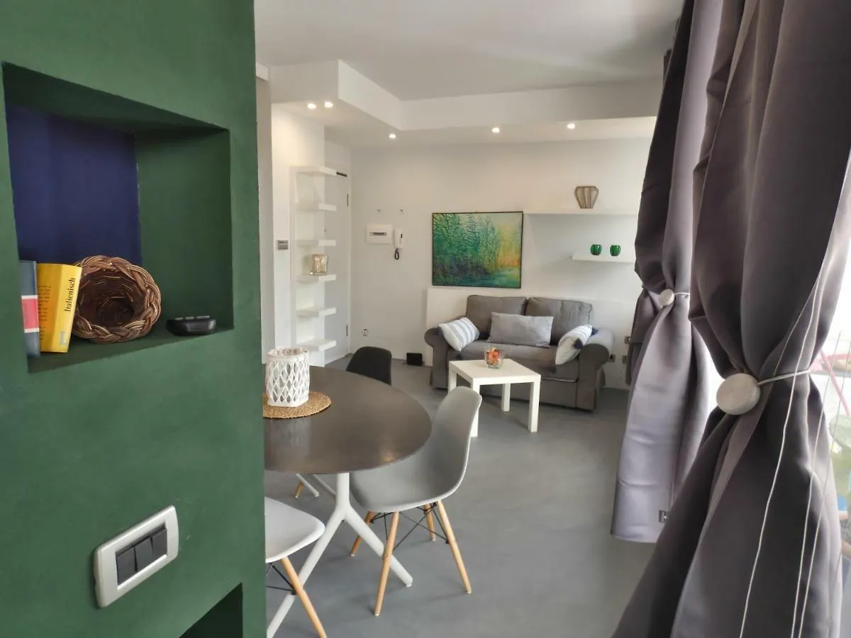 Apartment Penthouse Sirmione Close The Lake