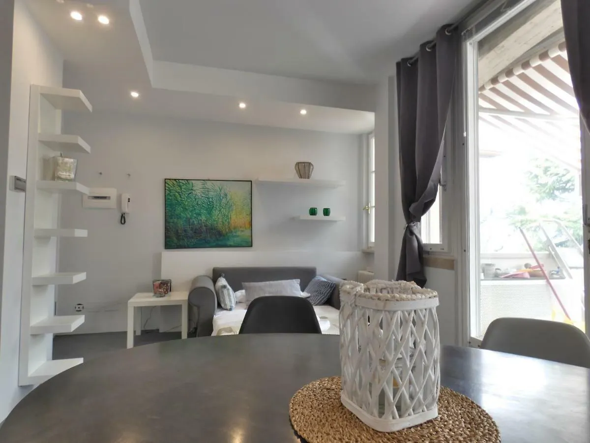 Apartment Penthouse Sirmione Close The Lake